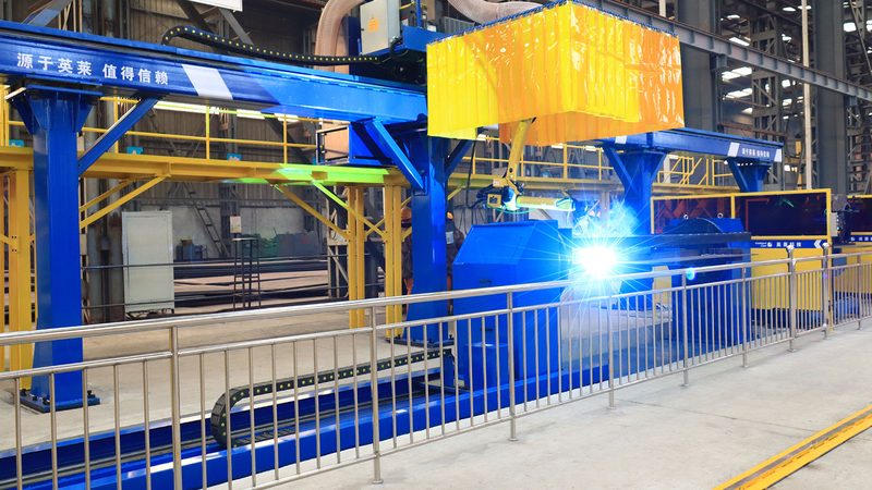 在选择电动葫芦时，需要根据以下因素综合考虑：